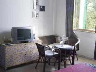 Hotel Ombelico Del Roma